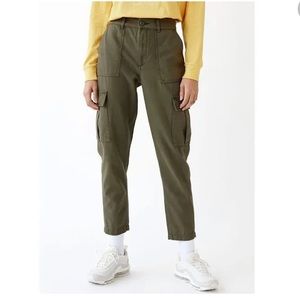 Aritzia TNA high waisted green cargo pants